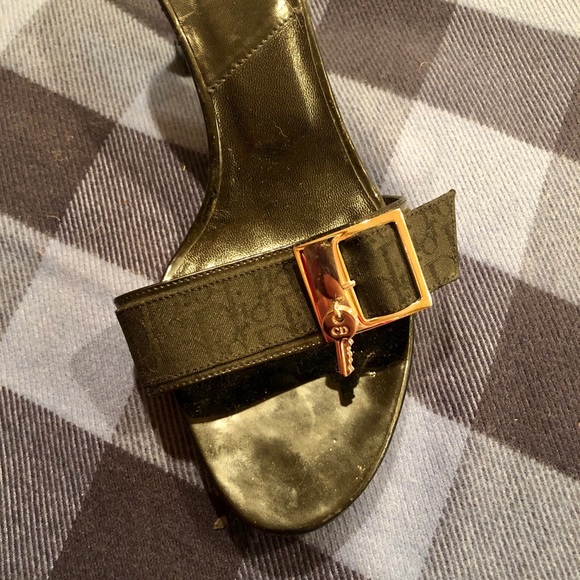 Dior Vintage Trotter Heel with Monogram Fabric - Picture 5 of 8